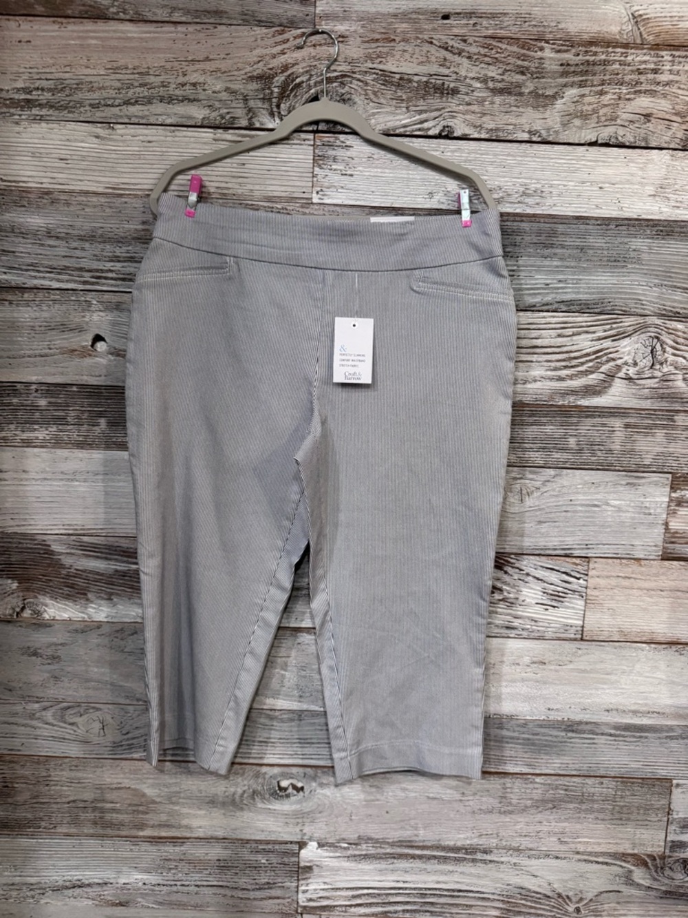 croft & barrow Light Gray Capri Pants